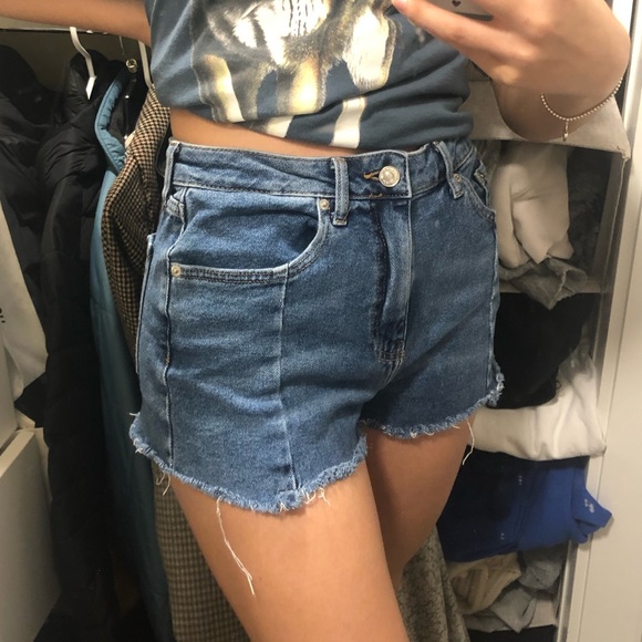 Denim shorts - Picture 2 of 6